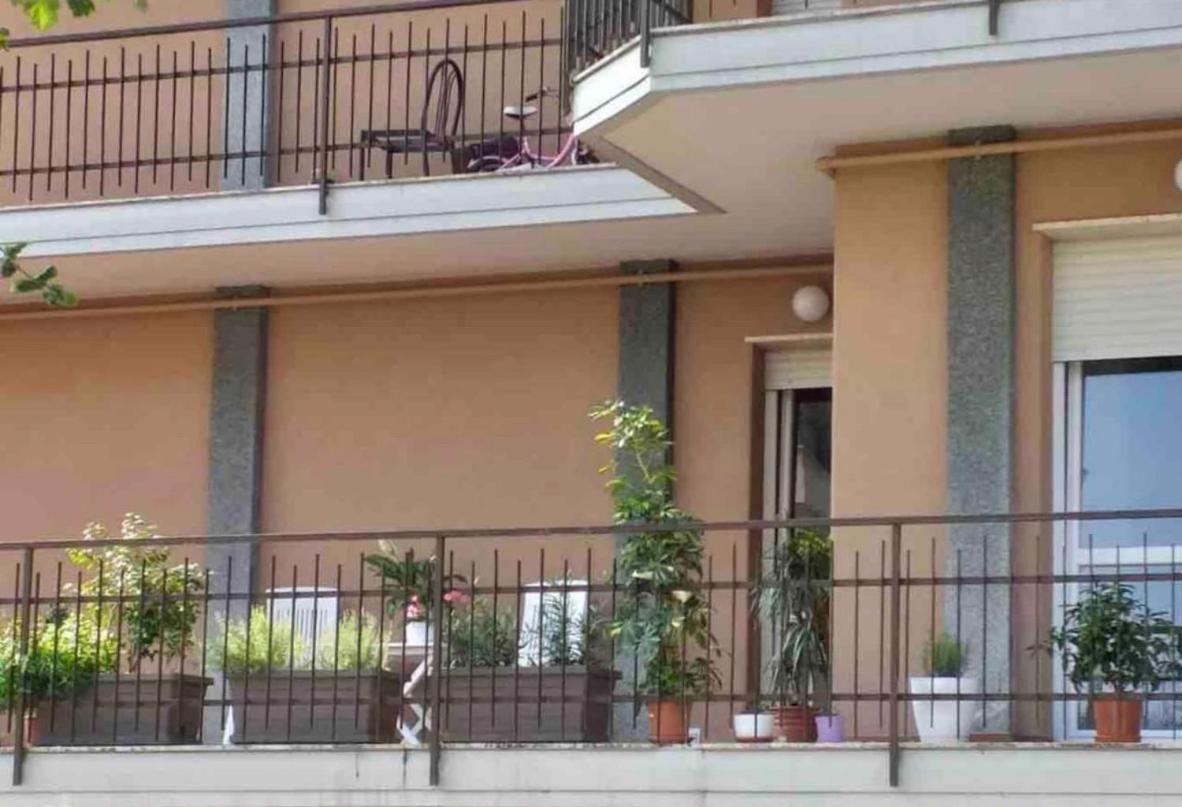 Sesto Calende Centro Apartment Екстериор снимка